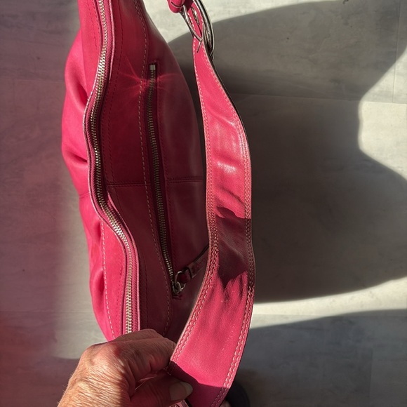 Coach Soho pleated hobo bag shoulder bag Crescent shaped leather pink vintage - Picture 7 of 17